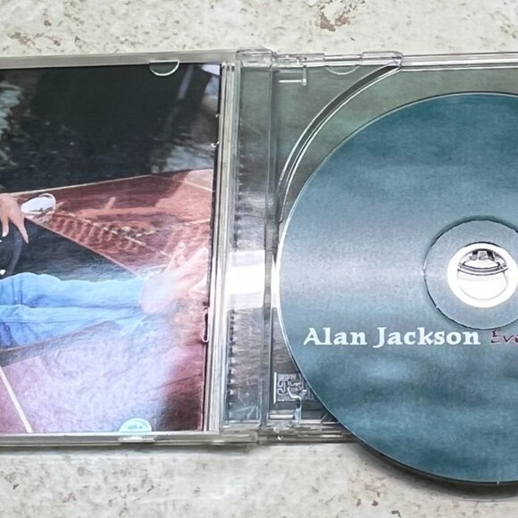 Alan Jackson Everything I Love Country CD 12 Tracks Little Bitty Whos Cheatin - Picture 3 of 6